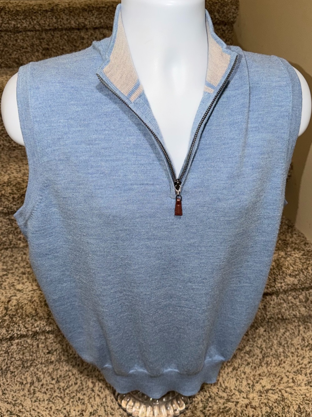 Stunning *Peter Millar* merino wool 1/4 zip casual golf ⛳️ sweater vest - L